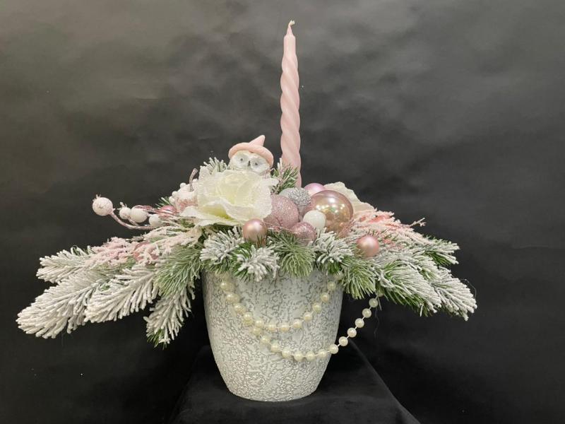 Новогодняя композиция со свечой Розовая шапочка