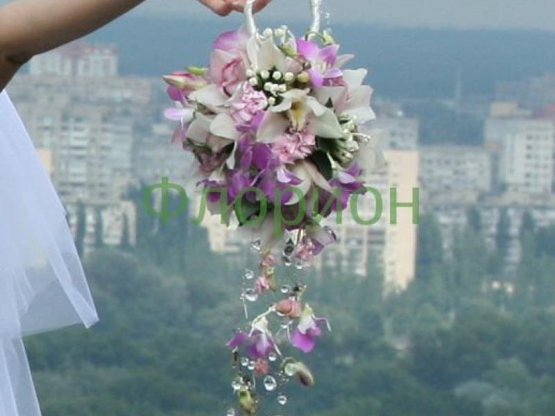 Букет невесты с орхидеей Версаче