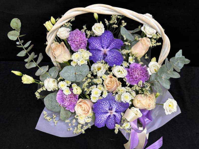 Корзина из цветов Звезды мысли