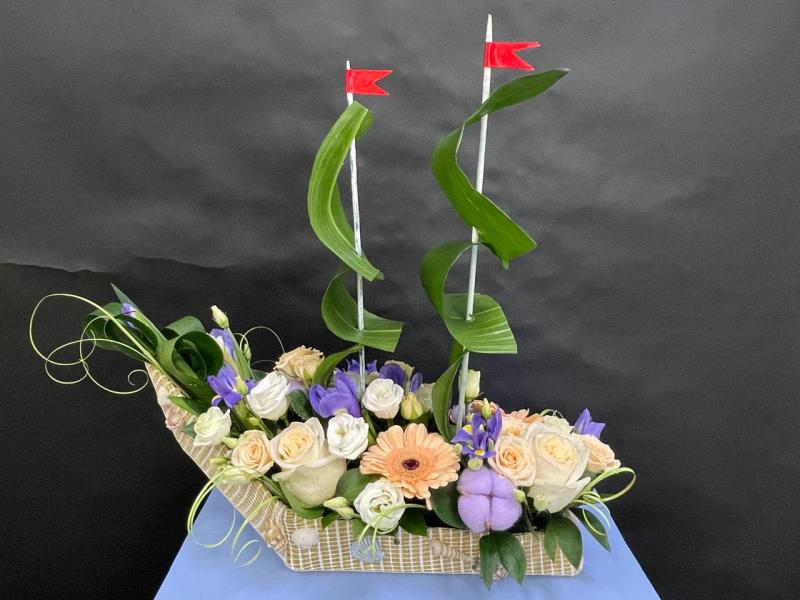 Корабль из цветов Залив 1