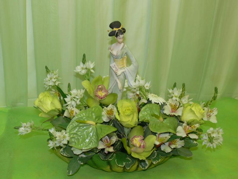 Экзотическая композиция для девушки Гейша