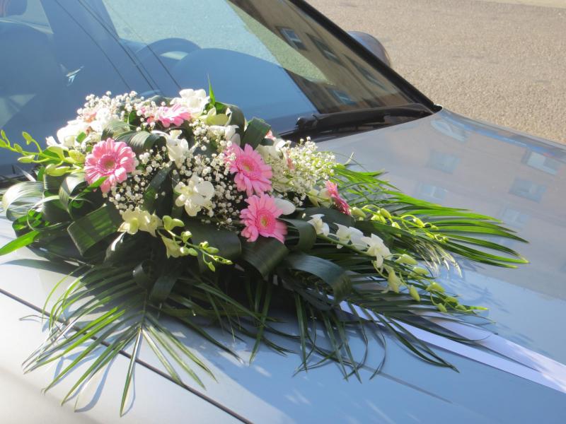 Цветы для оформления свадебной машины Бело-розовая
