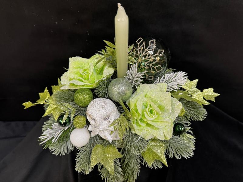  Новогодняя композиция со свечой Светящие глаза