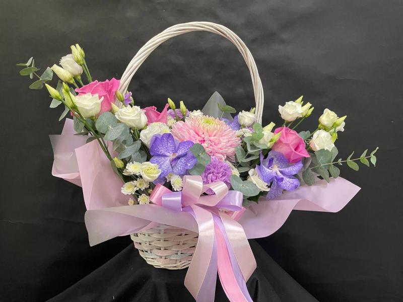 Корзина из цветов Море ласки