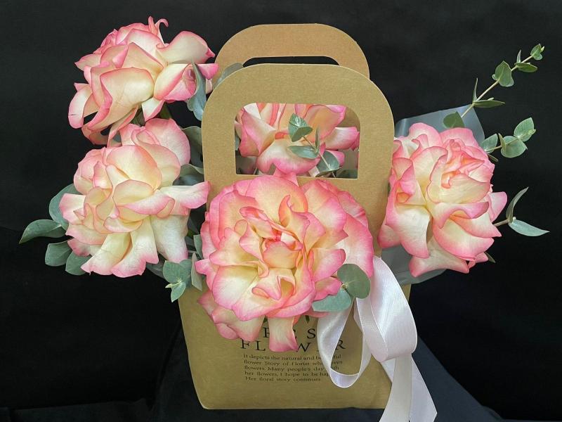 Цветы в сумочке Бархатный цвет 1 