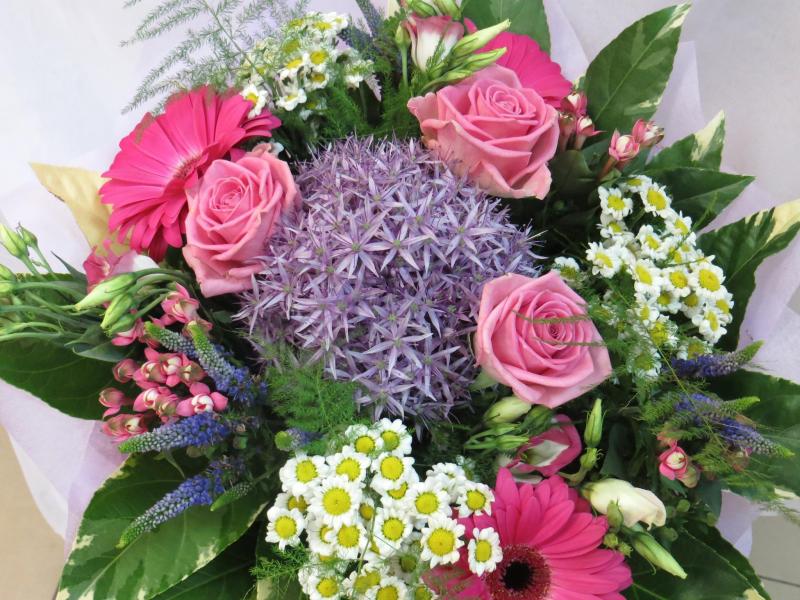 Букет на день рождения Сиреневый шар