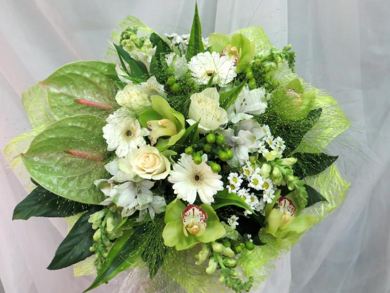 Букет цветов Зелено-молодо