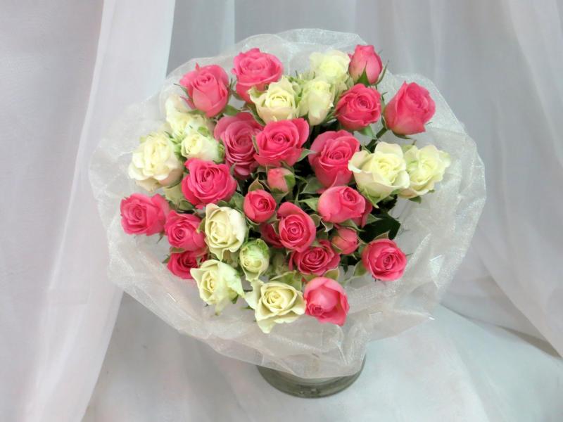 Букет невесты из роз Бело-алый