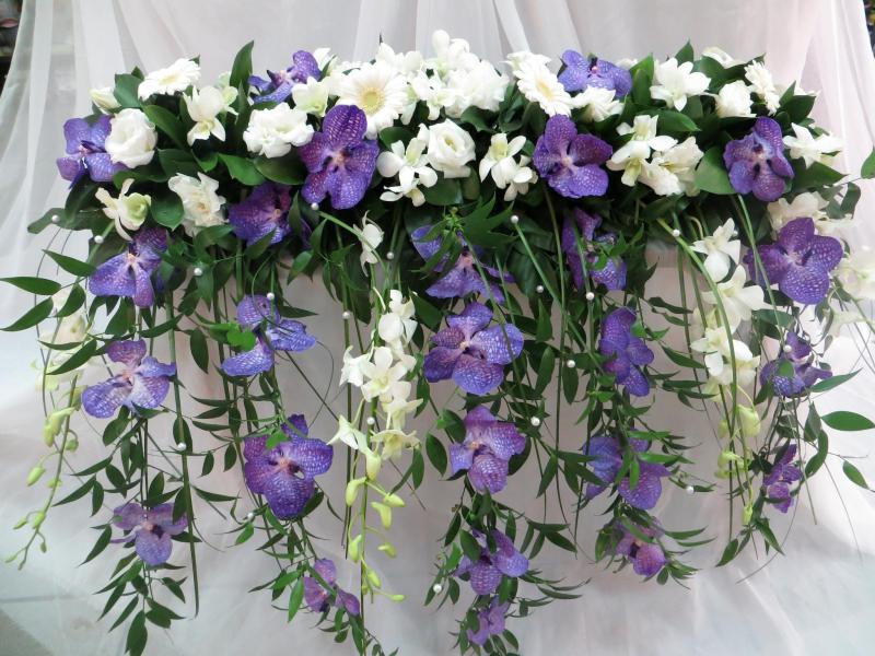 Цветы для оформления свадебного стола Лазурит