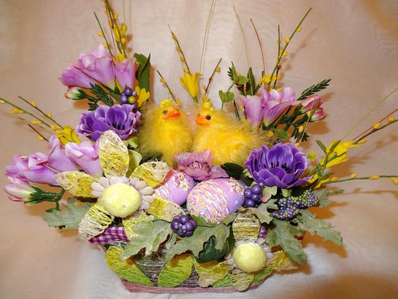Птенцы гнезда Христовы из искусственных цветов