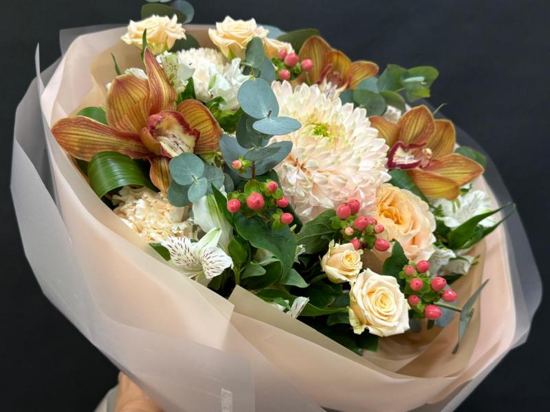 Букет цветов Диво в теплоте