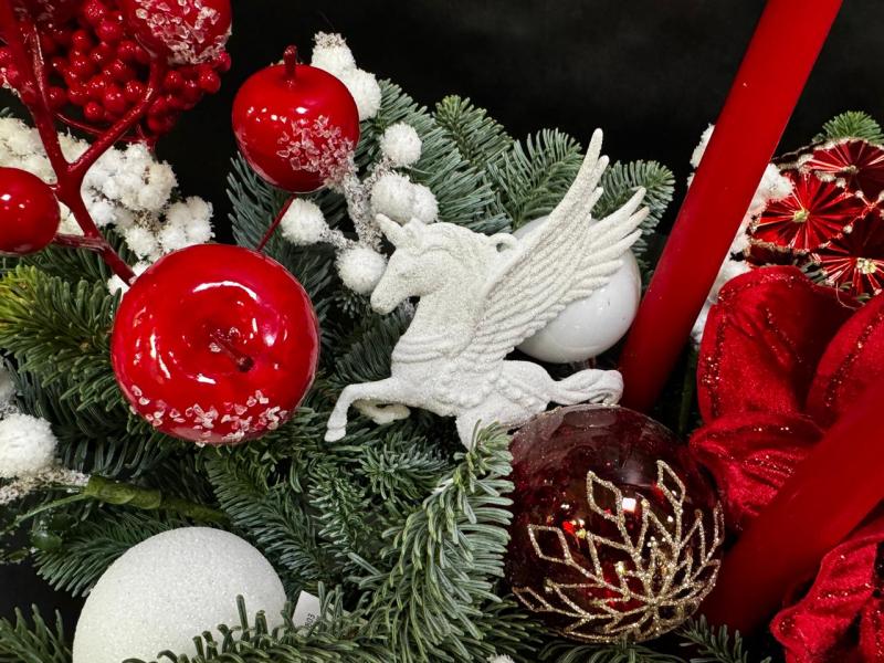 Яркие моменты зимы 1 Композиция из нобилиса живая ель