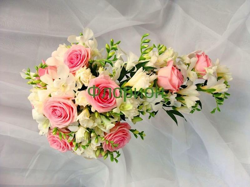 Свадебный букет из роз Каскад цветов