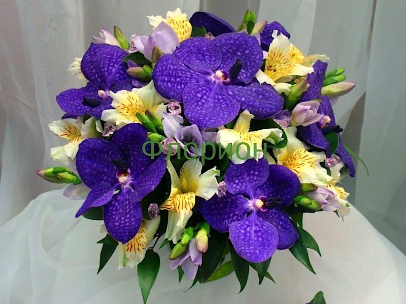 Букет невесты с орхидеями Сиреневый шар