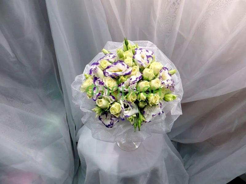 Букет невесты из роз Бело-сиреневый