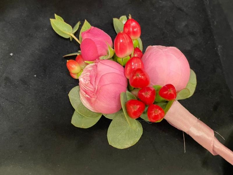 Свадебная бутоньерка Гама чувст