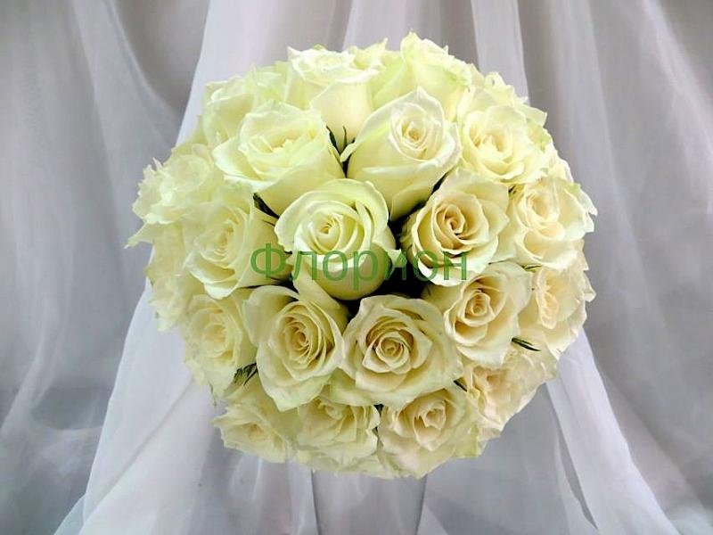 Букет невесты из роз Белая сфера 1
