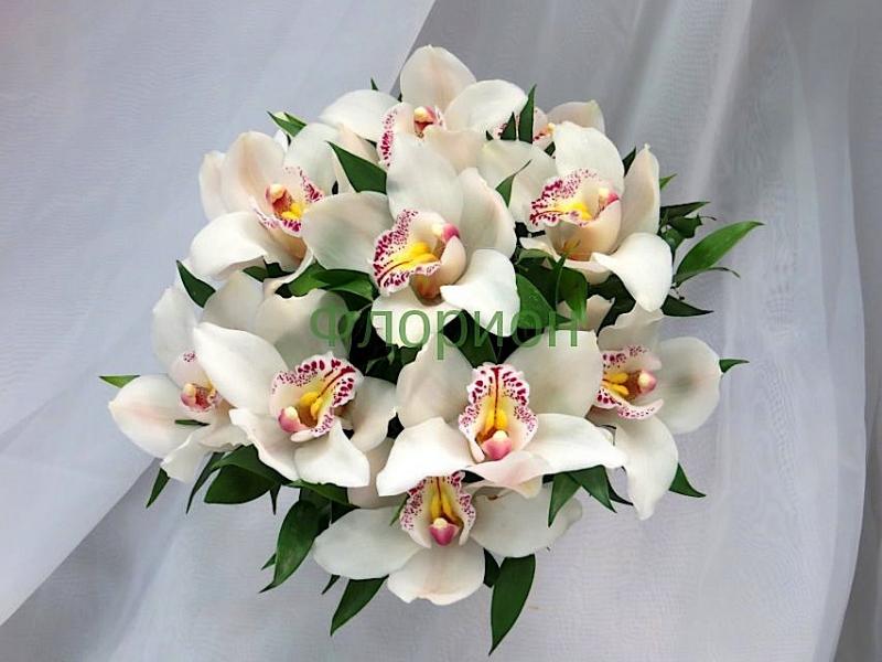 Букет невесты с орхидеями Белая экзотика