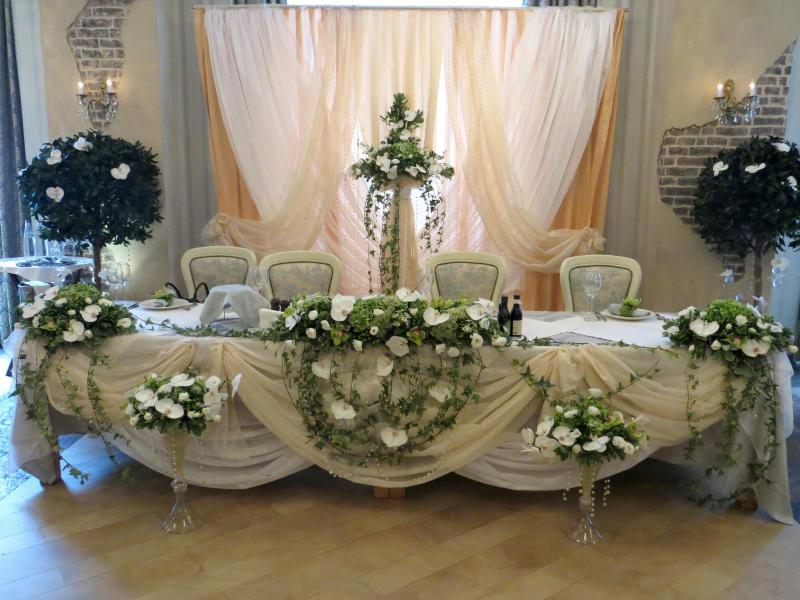 Цветы для оформления свадебного стола Аврора