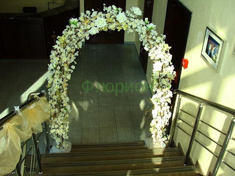 Свадебная арка Белая дуга