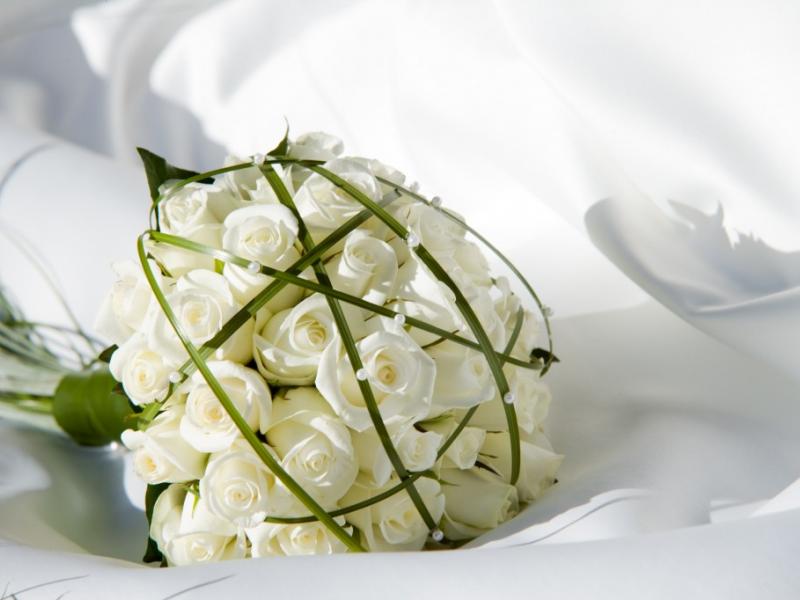 Букет невесты с розами Светик