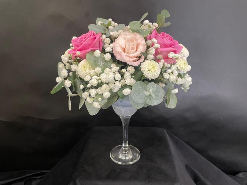 Композиция на гостевой стол Всё вокруг преображается