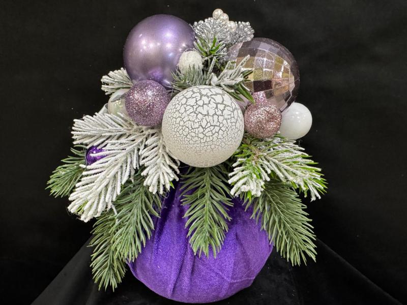Новогодняя композиция Бархатный шар зимы