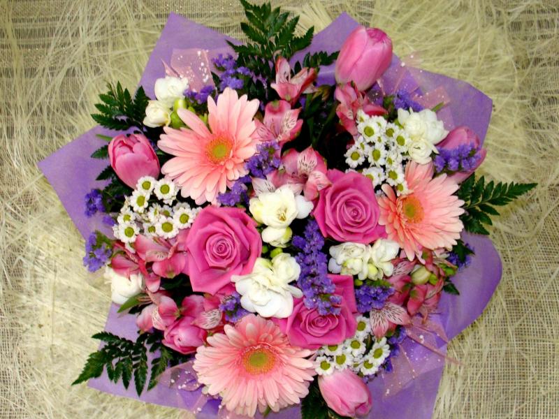 Букет цветов Амур