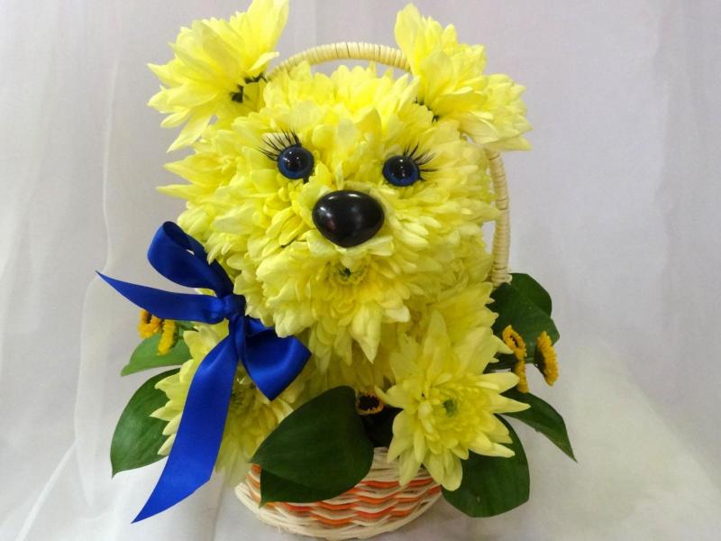 Игрушка из цветов Желтый щенок