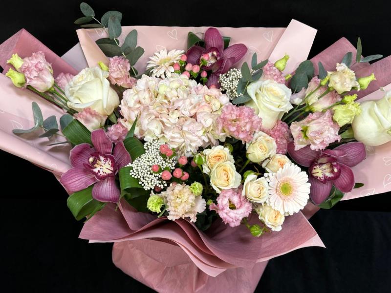  Букет цветов маме Танго для мамы