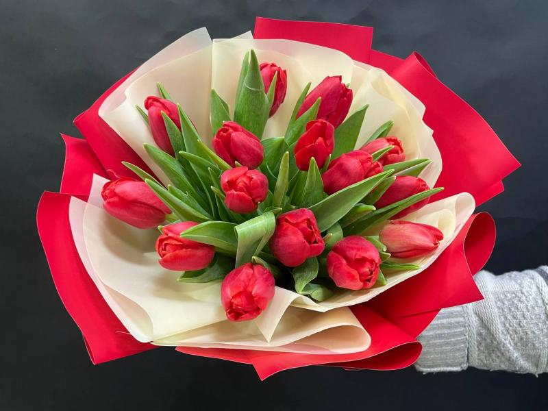  Букет с тюльпанами Яркие впечатления