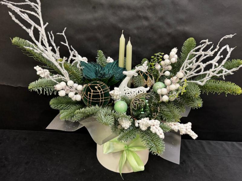 Яркие моменты зимы 2 Композиция из нобилиса живая ель