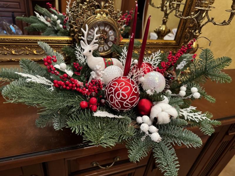 Новогодняя композиция со свечами Белый ветер