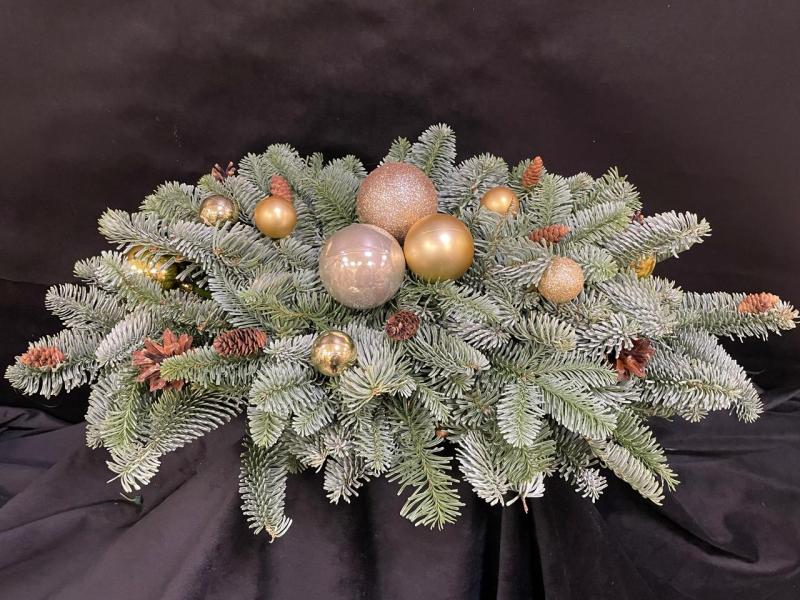 Золотистый иней 1 Новогодняя композиция из нобилиса 