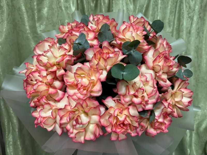 Могнобукет из роз Светлая душа