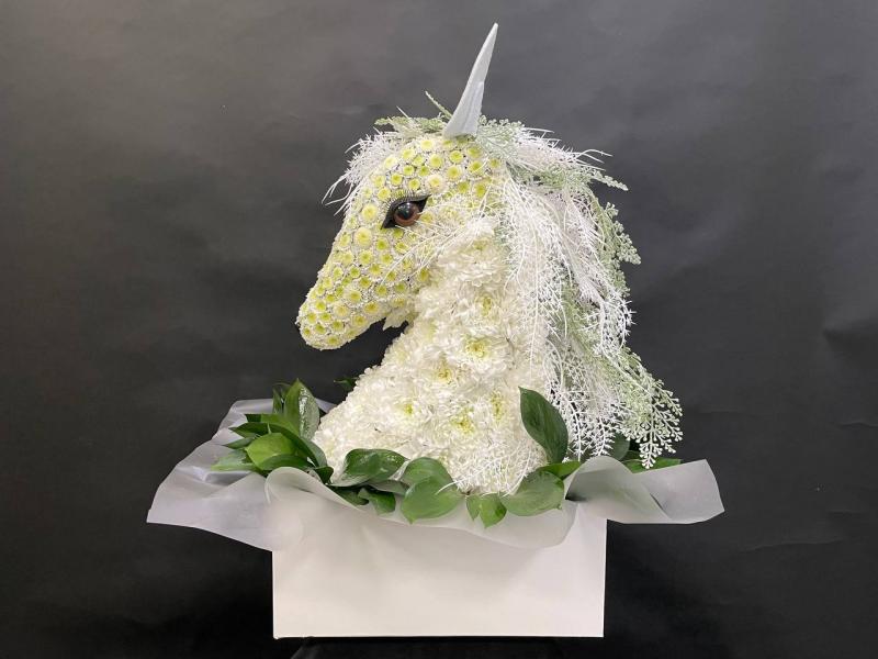 Лошадка из цветов Очень милая