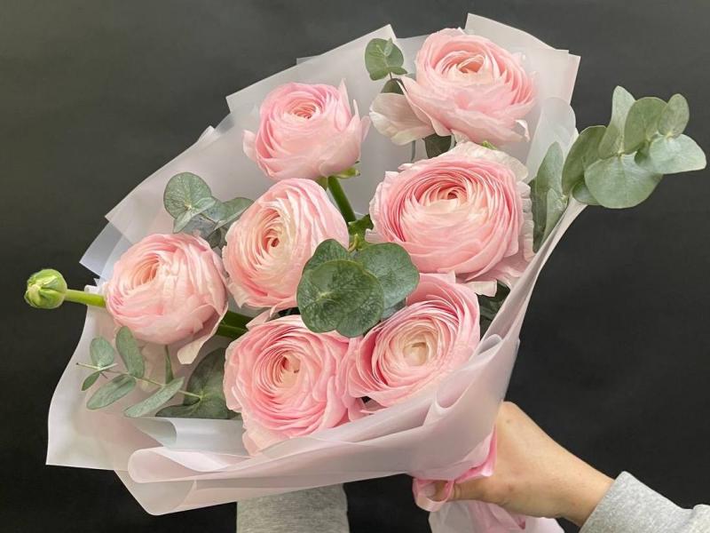 Радости венец Букет из ранункусов