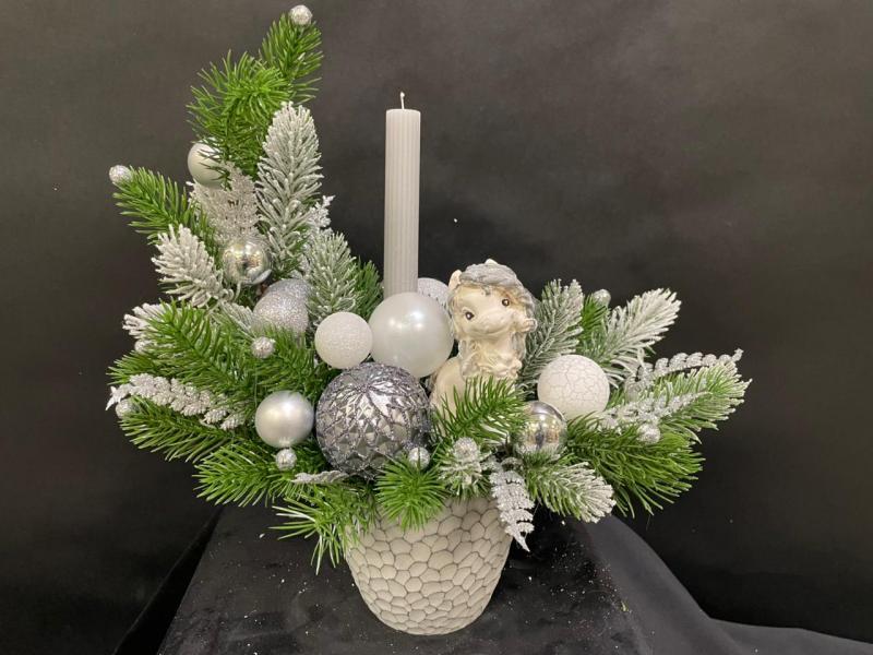 Новогодняя композиция со свечой Улыбка года