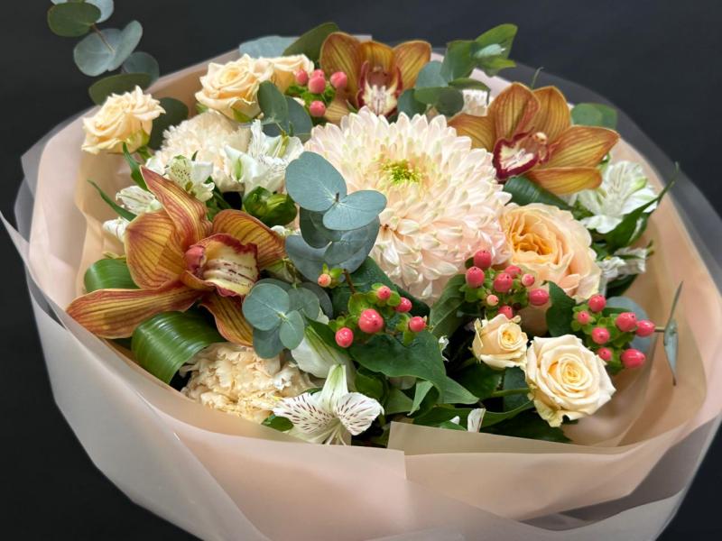 Букет цветов Диво в теплоте
