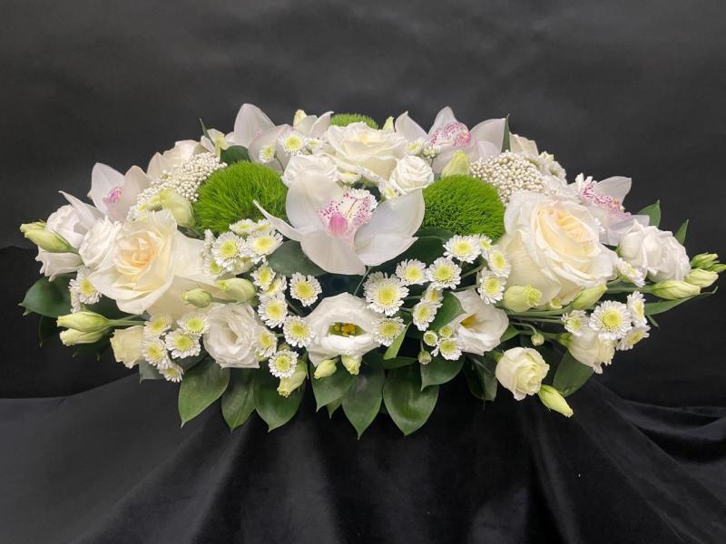 Озаряет чудным светом Композиция на стол молодоженов