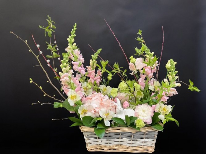 Композиция из живых цветов Утро в день Пасхи 