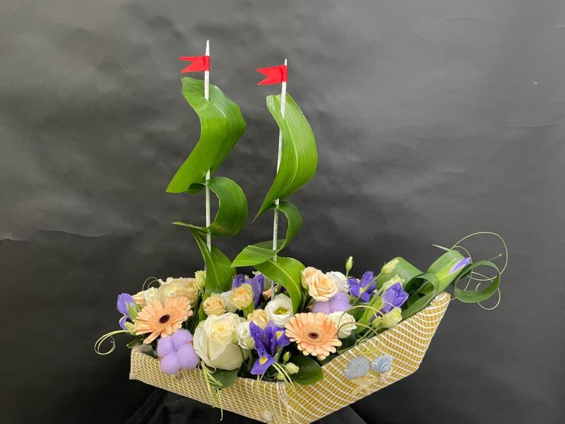 Корабль из цветов Залив 1