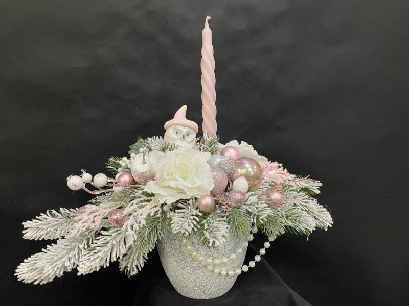 Новогодняя композиция со свечой Розовая шапочка