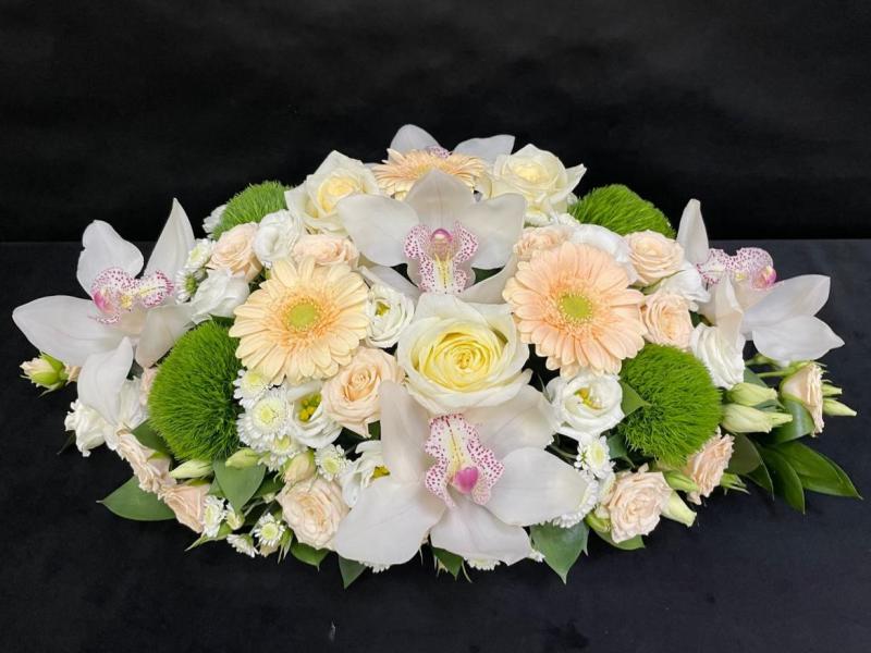 Необычно красиво Композиция на стол молодоженов