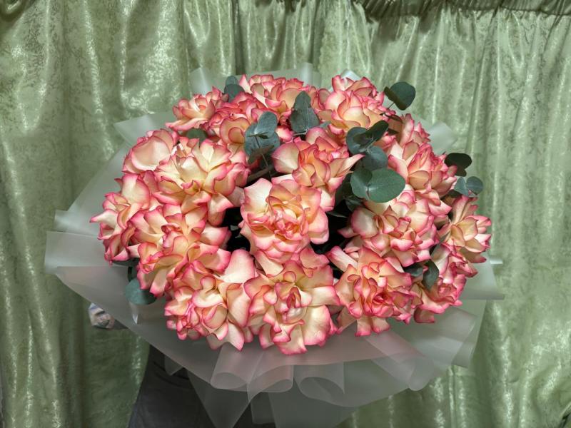 Могнобукет из роз Светлая душа